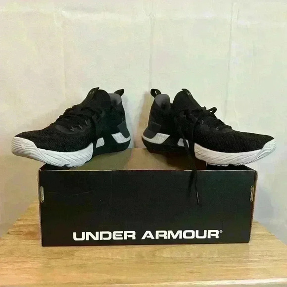 UA Under Armour Men\'s Project Rock 4‎ Training Sneakers - Black/White Size 10.5 main image 10